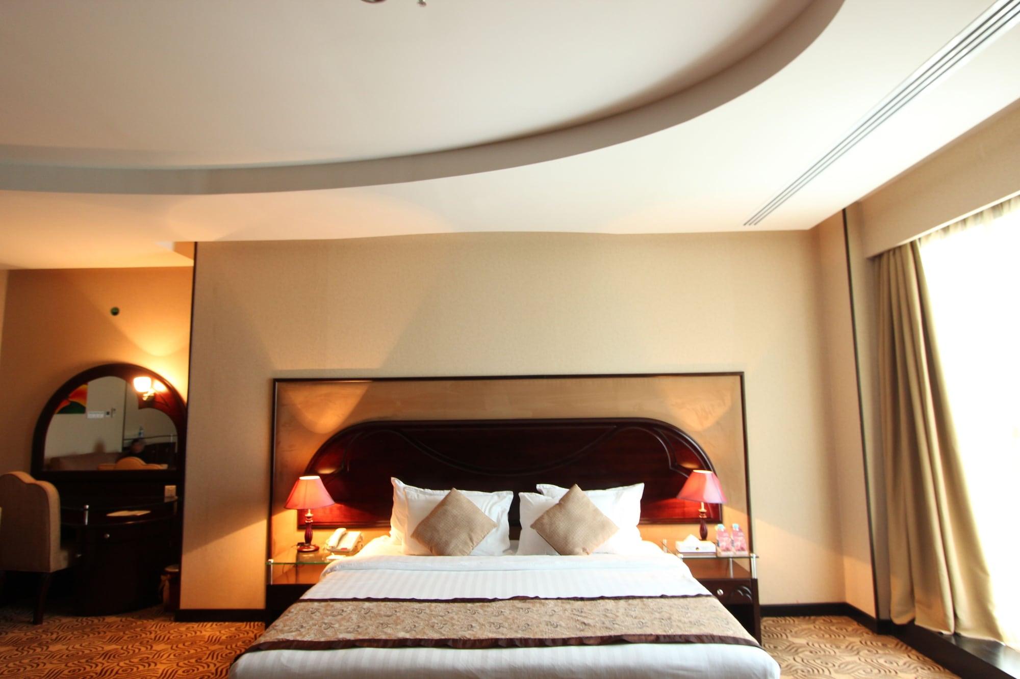 Awaliv International Hotel Ta'if Extérieur photo A bedroom at the hotel