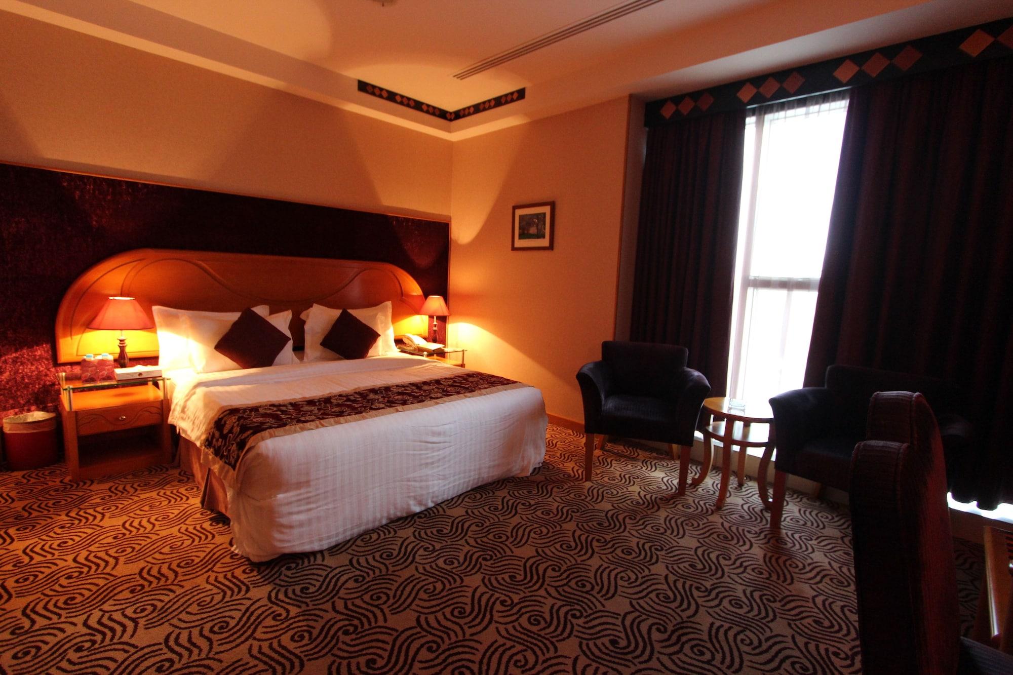 Awaliv International Hotel Ta'if Extérieur photo A room at the hotel