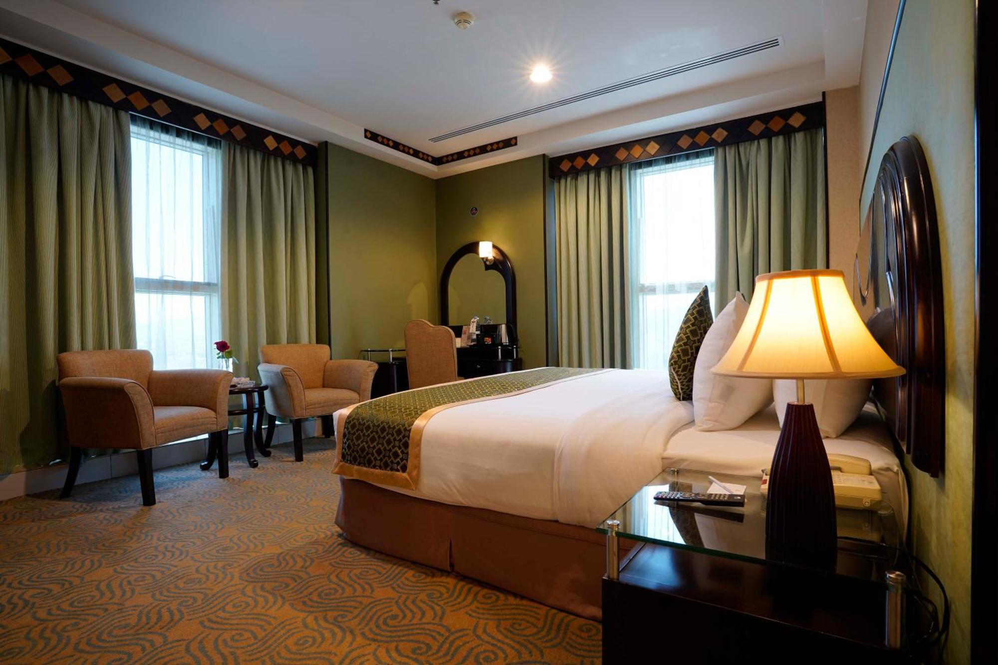 Awaliv International Hotel Ta'if Chambre photo A bedroom at the hotel