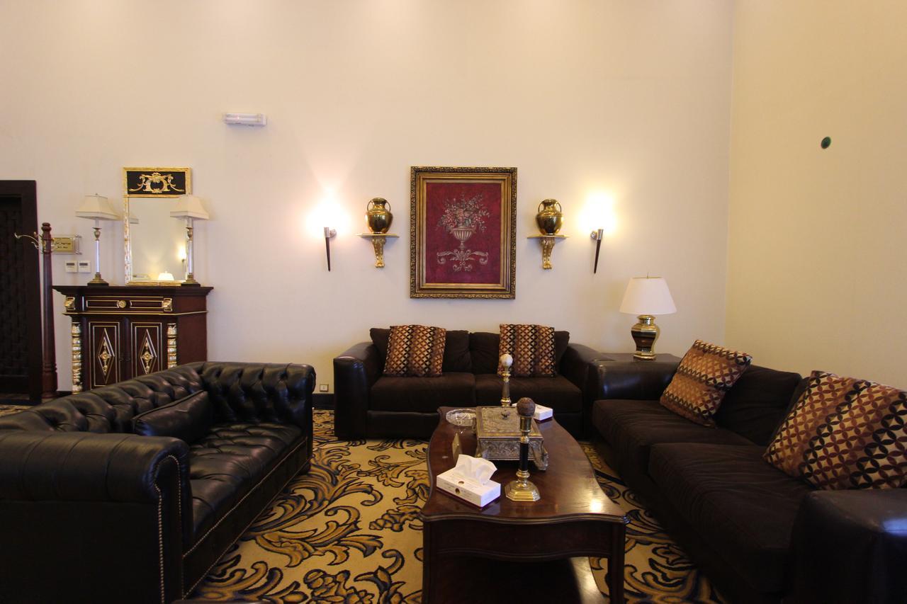 Awaliv International Hotel Ta'if Extérieur photo The drawing room