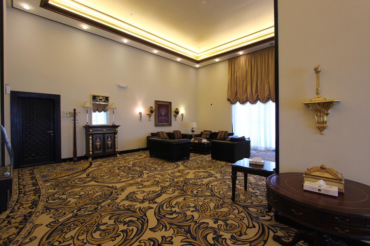 Awaliv International Hotel Ta'if Extérieur photo A room at the hotel