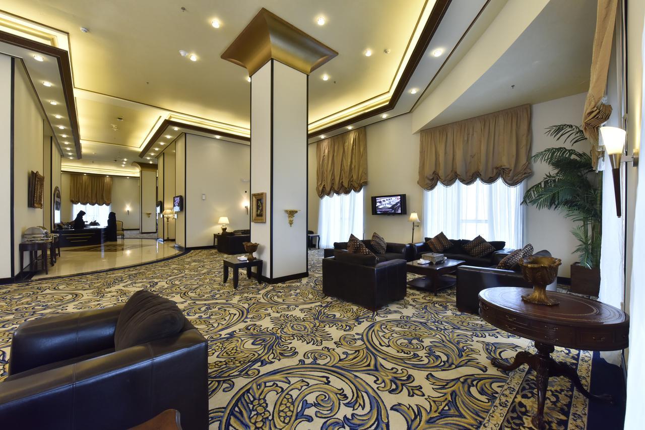 Awaliv International Hotel Ta'if Extérieur photo The lobby of the hotel