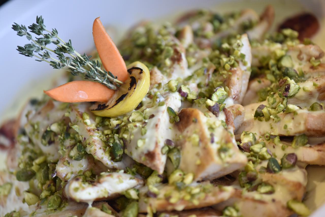 Awaliv International Hotel Ta'if Extérieur photo Chicken salad