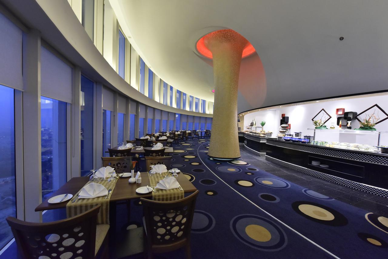Awaliv International Hotel Ta'if Extérieur photo The 360 Restaurant