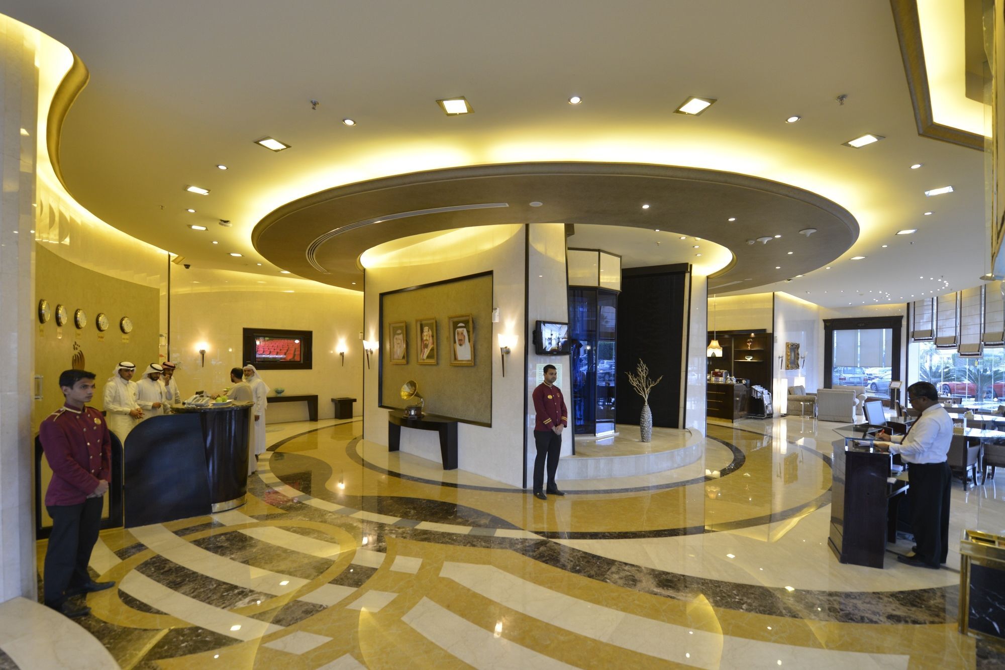 Awaliv International Hotel Ta'if Extérieur photo Lobby